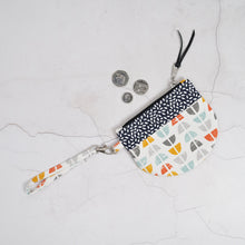 Load image into Gallery viewer, Lexie Wristlet Sewing Pattern PDF + Video Tutorial | Beginner Zipper Pouch | 2 Sizes