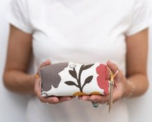 Load image into Gallery viewer, Demi boxy bag PDF sewing tutorial sewing pattern Demi Boxy Bag Sewing Pattern PDF