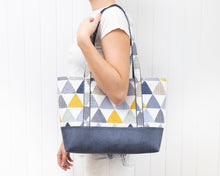 Load image into Gallery viewer, Freya strappy tote bag PDF sewing tutorial sewing pattern Freya Strappy Tote Sewing Bag Pattern PDF
