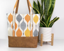 Load image into Gallery viewer, Freya strappy tote bag PDF sewing tutorial sewing pattern Freya Strappy Tote Sewing Bag Pattern PDF