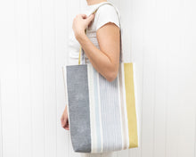 Load image into Gallery viewer, Lily simple tote bag PDF sewing tutorial sewing pattern