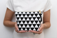 Load image into Gallery viewer, Verity zipped pouch PDF sewing tutorial sewing pattern