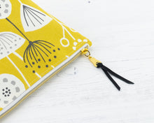 Load image into Gallery viewer, Verity zipped pouch PDF sewing tutorial sewing pattern