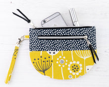 Load image into Gallery viewer, Lexie wristlet pouch PDF sewing tutorial sewing pattern