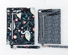 Load image into Gallery viewer, Lena wristlet bag PDF sewing tutorial sewing pattern