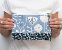 Load image into Gallery viewer, Luna zipper pouch purse PDF sewing tutorial sewing pattern