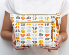 Load image into Gallery viewer, Imogen zipper pouch sewing tutorial sewing pattern