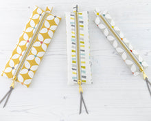 Load image into Gallery viewer, Mina pencil case sewing tutorial sewing pattern