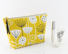 Load image into Gallery viewer, Verity zipped pouch PDF sewing tutorial sewing pattern