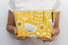 Load image into Gallery viewer, Verity zipped pouch PDF sewing tutorial sewing pattern