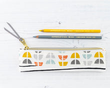 Load image into Gallery viewer, Athena pencil case sewing tutorial sewing pattern