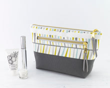 Load image into Gallery viewer, Ayla zipper pouch sewing tutorial sewing pattern