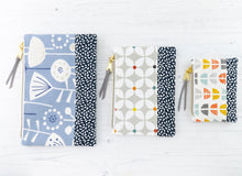 Load image into Gallery viewer, Luna zipper pouch purse PDF sewing tutorial sewing pattern