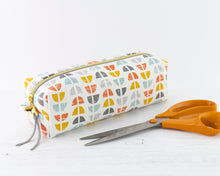 Load image into Gallery viewer, Ayah boxy pencil case sewing tutorial sewing pattern
