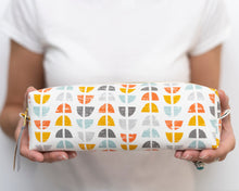 Load image into Gallery viewer, Ayah boxy pencil case sewing tutorial sewing pattern