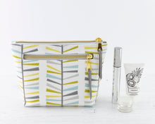 Load image into Gallery viewer, Imogen zipper pouch sewing tutorial sewing pattern