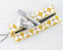 Load image into Gallery viewer, Mina pencil case sewing tutorial sewing pattern