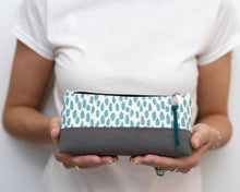 Load image into Gallery viewer, Nora zipped pouch PDF sewing tutorial sewing pattern