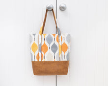 Load image into Gallery viewer, Freya strappy tote bag PDF sewing tutorial sewing pattern