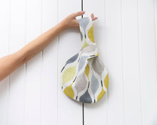 Load image into Gallery viewer, Miki Japanese knot bag PDF sewing tutorial sewing pattern