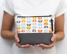 Load image into Gallery viewer, Cecily zipper pouch sewing tutorial sewing pattern Cecily Zipper Pouch Sewing Pattern PDF
