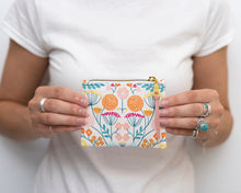 Load image into Gallery viewer, Esmee zipper pouch sewing tutorial sewing pattern Esmee Zipper Pouch Sewing Pattern PDF
