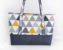 Load image into Gallery viewer, Freya strappy tote bag PDF sewing tutorial sewing pattern Freya Strappy Tote Sewing Bag Pattern PDF
