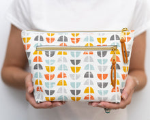 Load image into Gallery viewer, Imogen zipper pouch sewing tutorial sewing pattern Imogen Zipper Pouch PDF Sewing Pattern 
